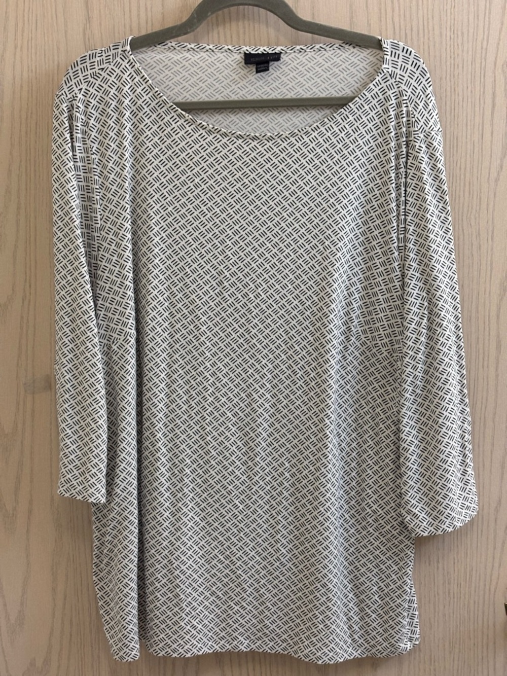 J. Jill wherever Classic White and Black Printed Knit Tunic